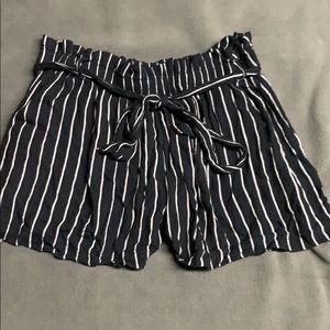 High-waisted Striped Cloth Shorts
